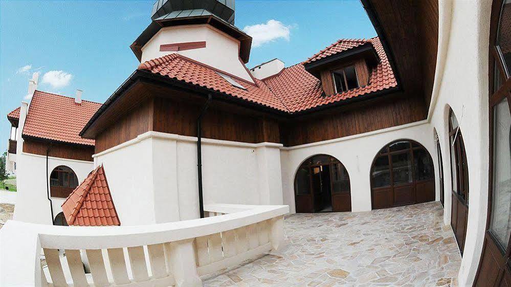 Hotel Kasztel Rzezawa Exterior photo